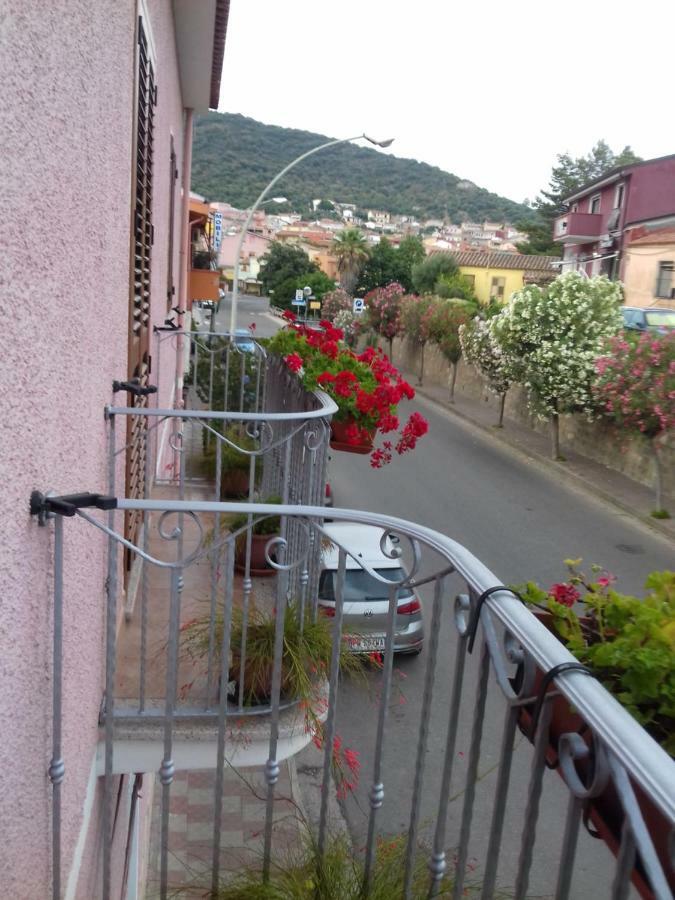 Canne Al Vento Теулада Екстер'єр фото